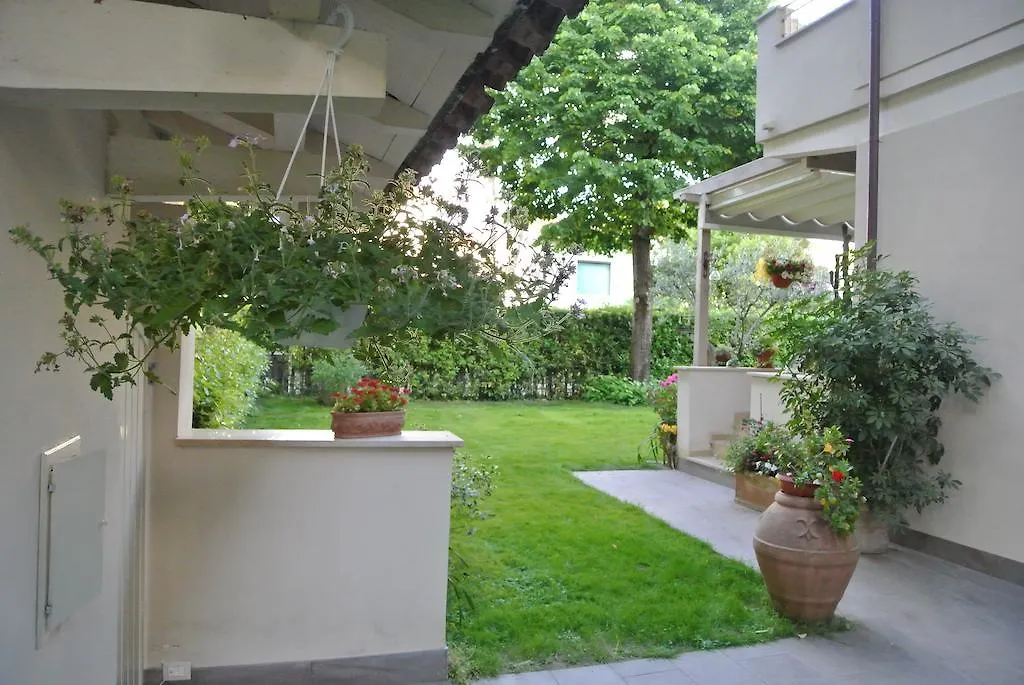 Casa Grischuna B&B Lido di Camaiore