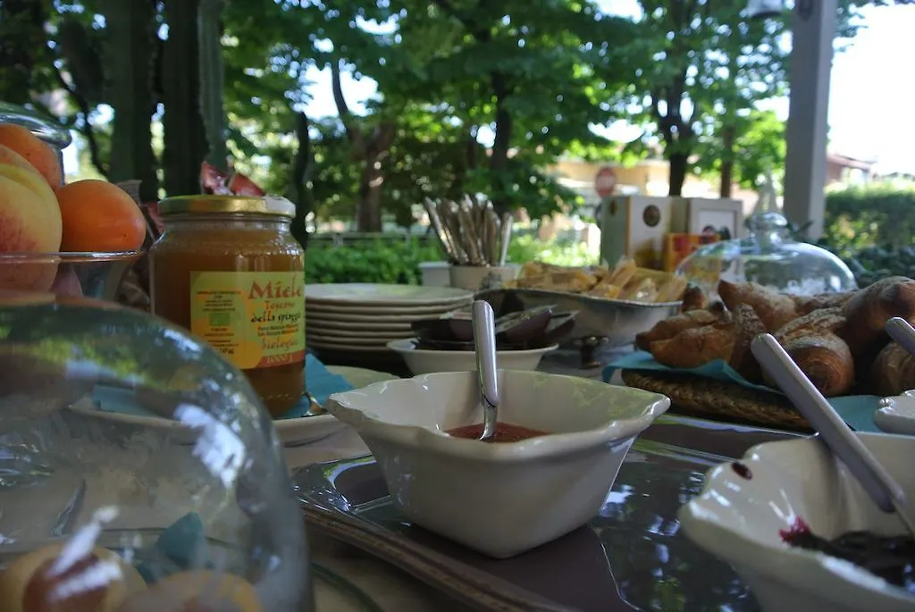 Casa Grischuna B&B Lido di Camaiore 0*,  Olaszország