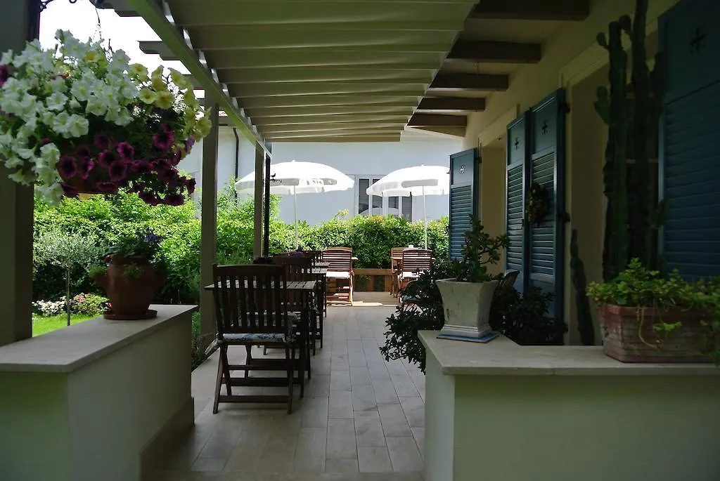 Casa Grischuna B&B Lido di Camaiore Italy