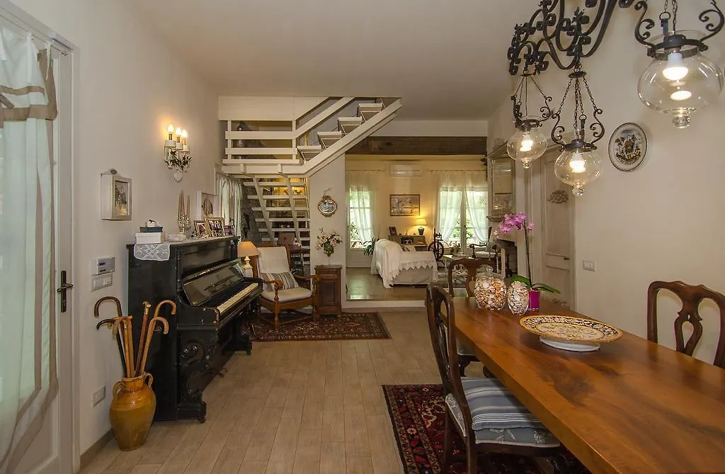 Bed & Breakfast Casa Grischuna B&B Lido di Camaiore Italy